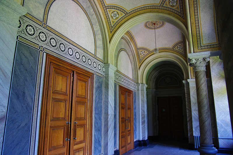 mytropolychnyi-korpus-2