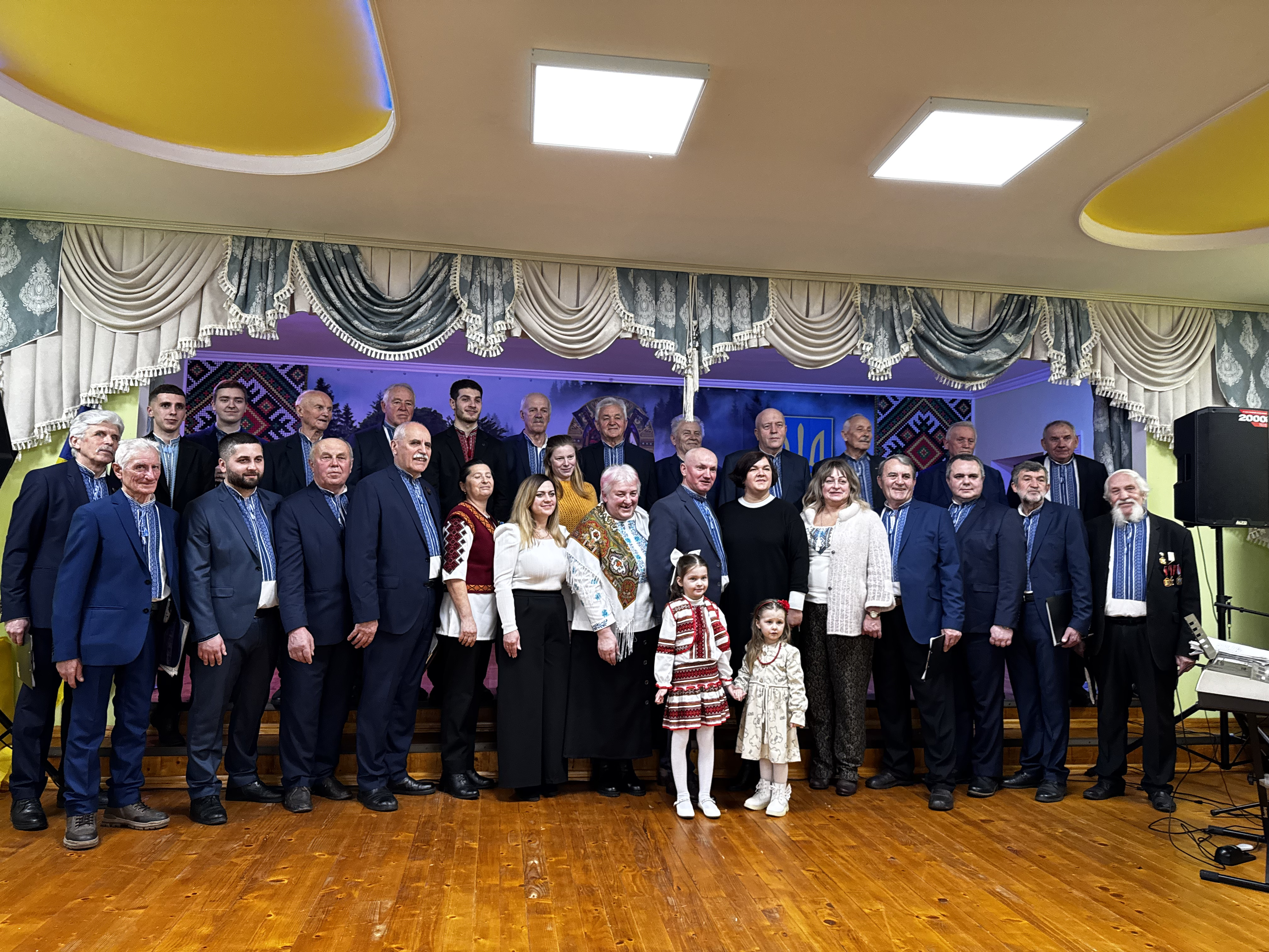 «Дзвін» ЧНУ провів концерт у Долішньому Шепоті