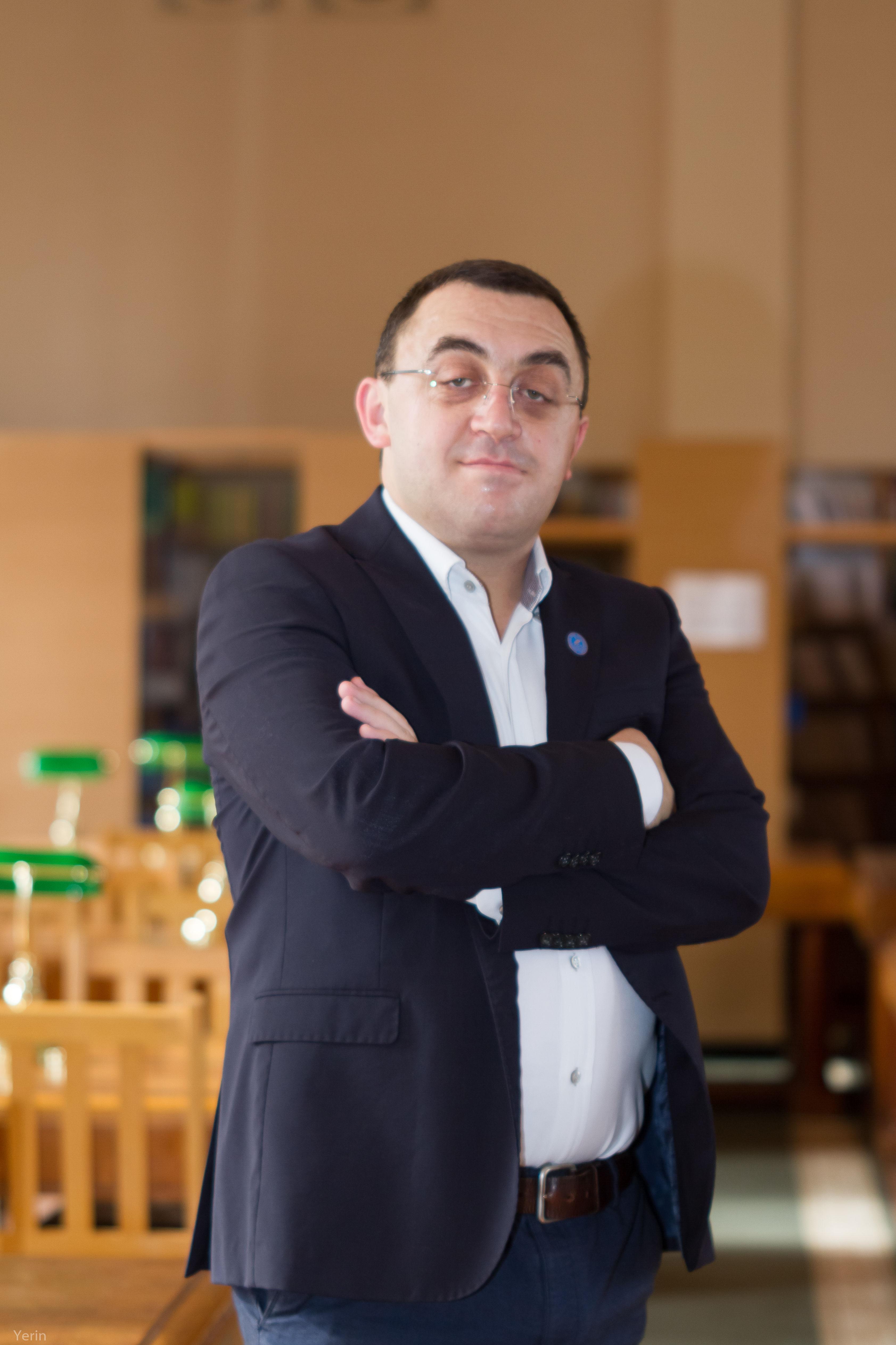 Володимир Акатріні