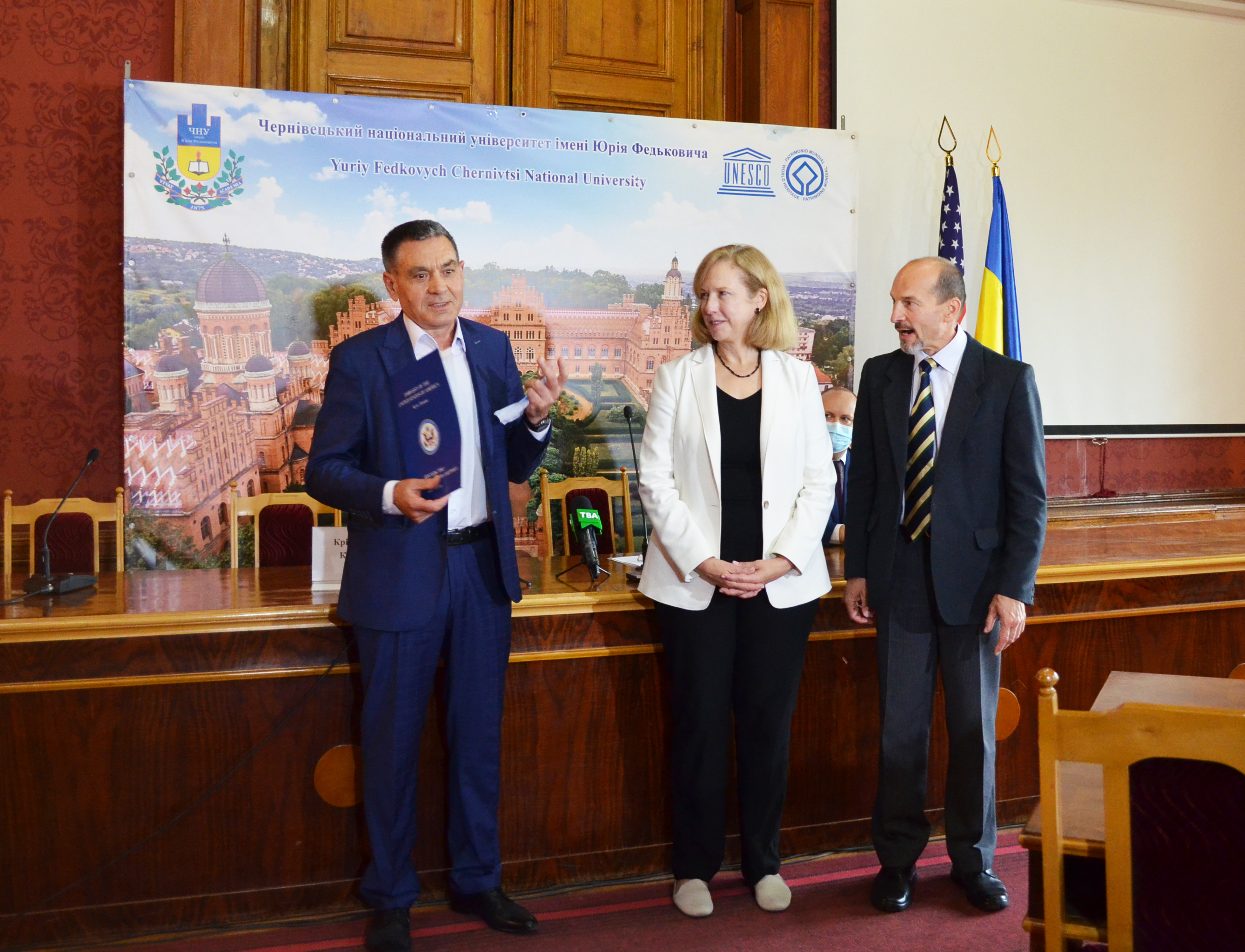 Вручення грантової угоди від Посольства США в Україні