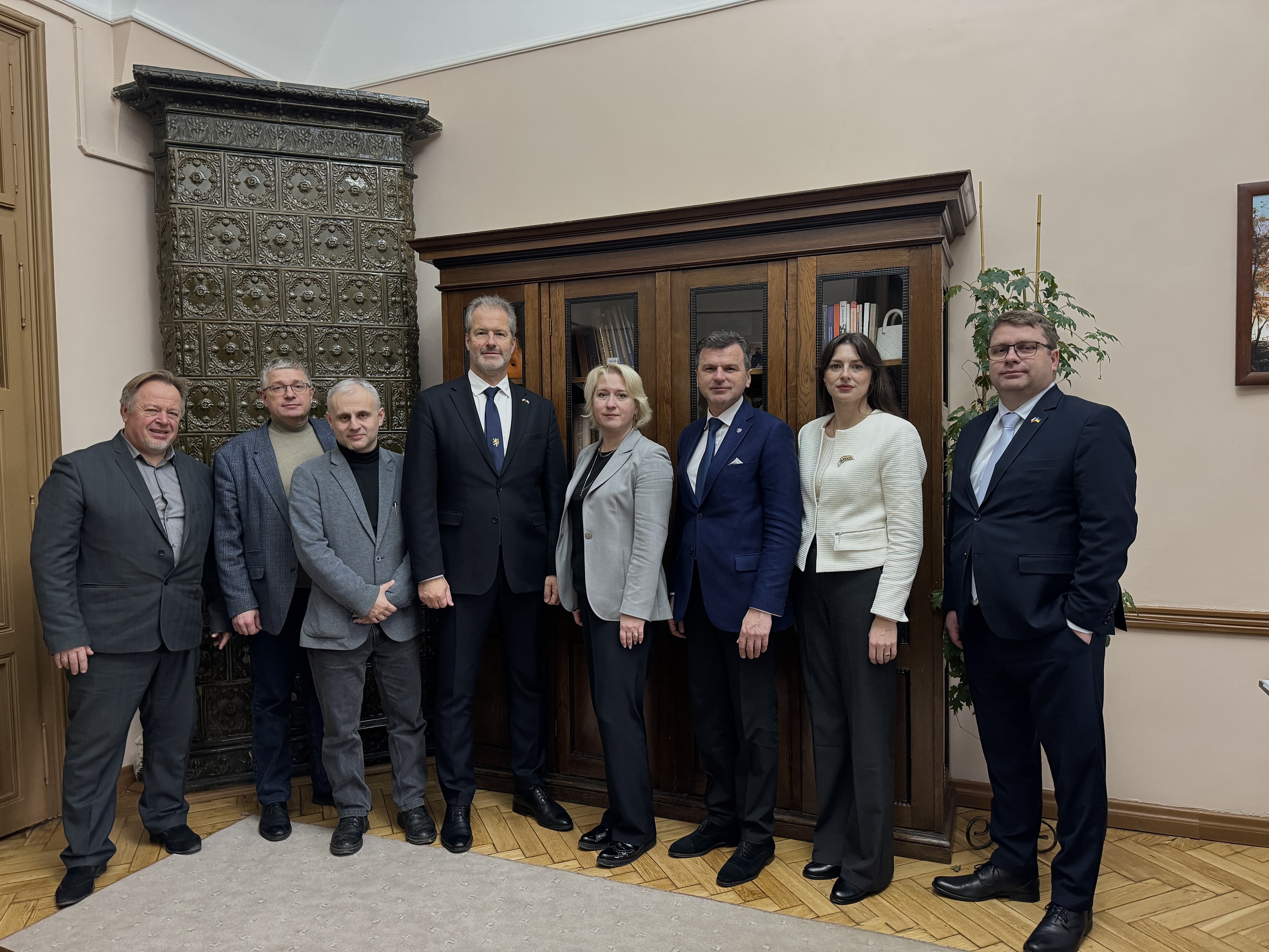 Чернівецький національний університет імені Юрія Федьковича відвідали представники Чеської Республіки з офіційним візитом