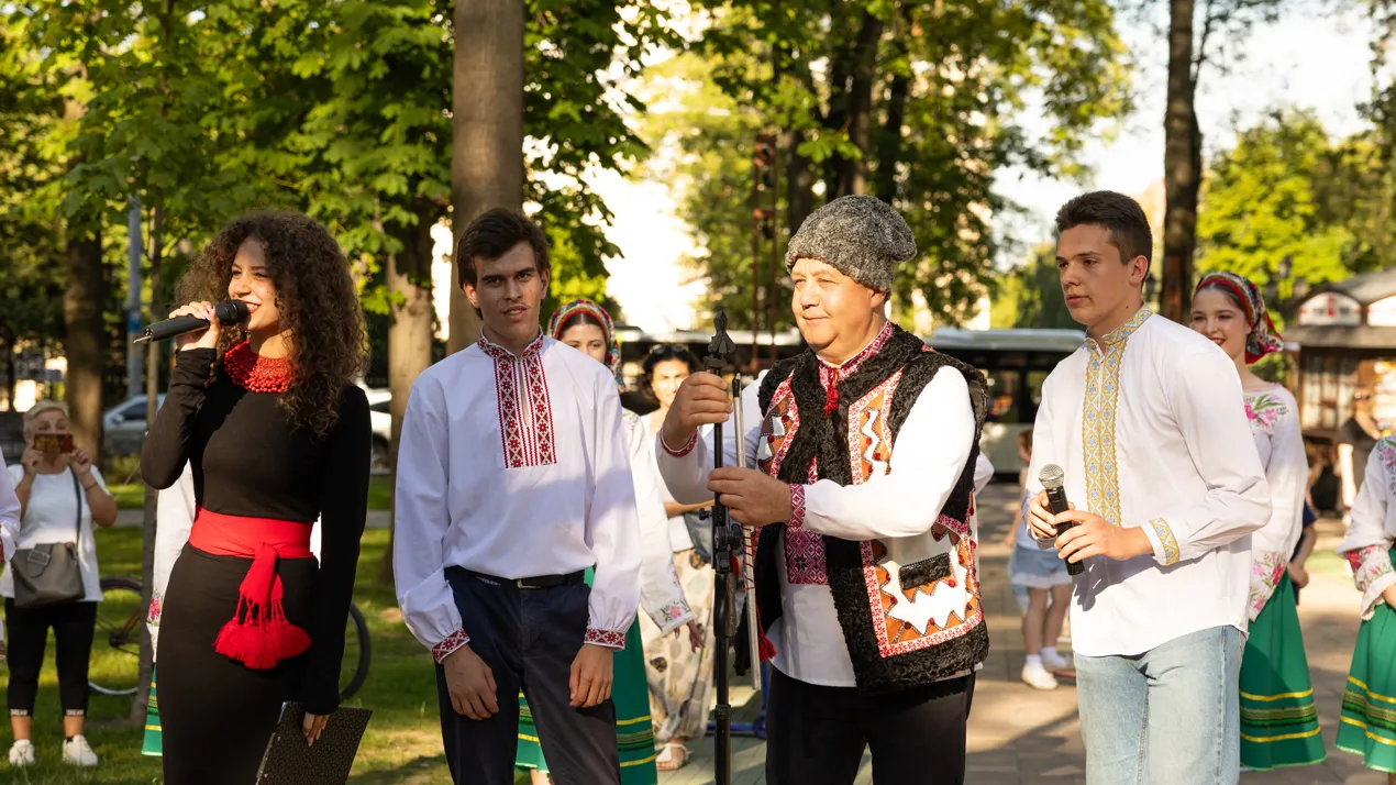 Благодійний вечір народної пісні