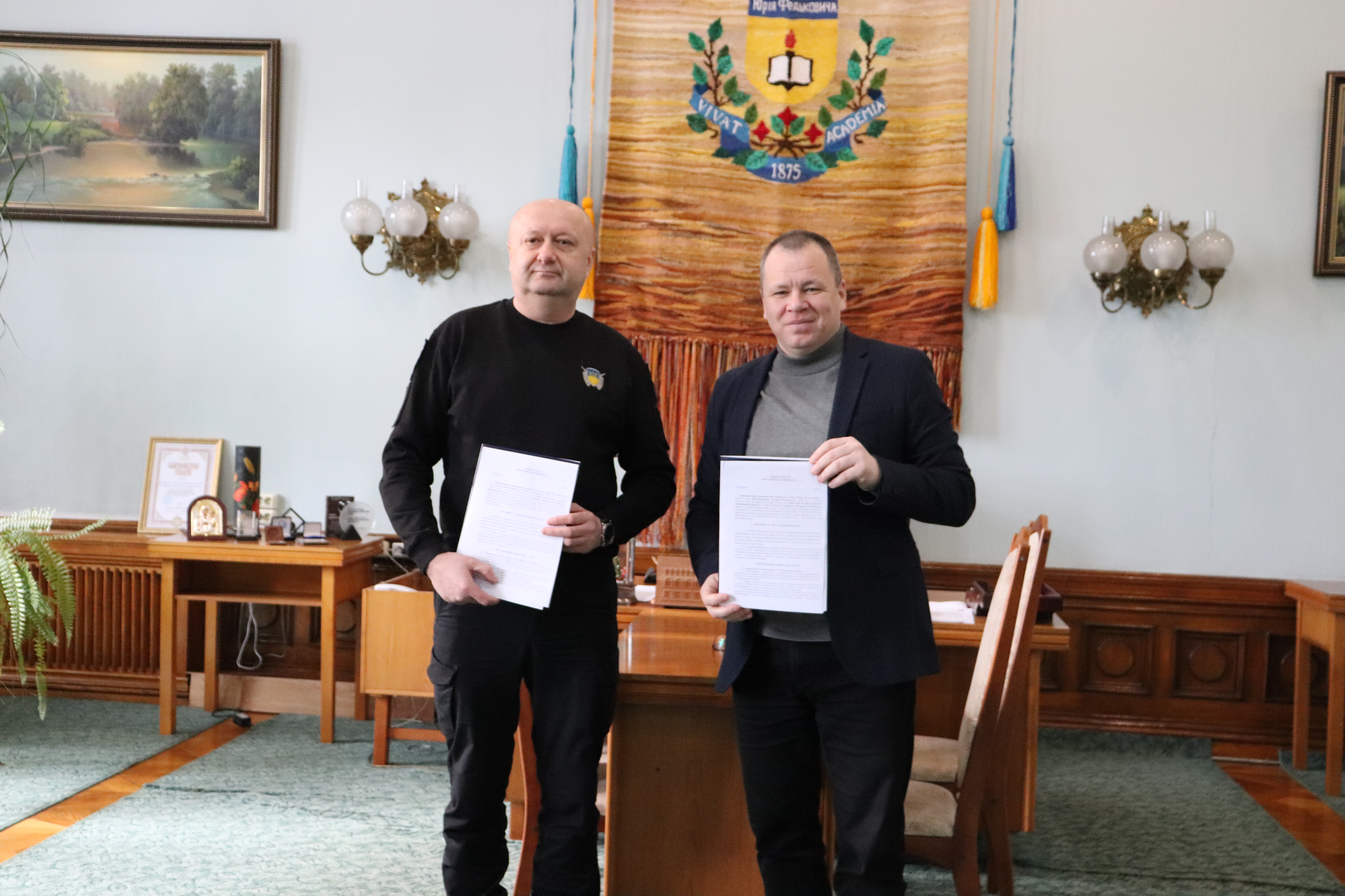 Чернівецький національний університет імені Юрія Федьковича та Управління поліції охорони в Чернівецькій області підписали Меморандум про співпрацю