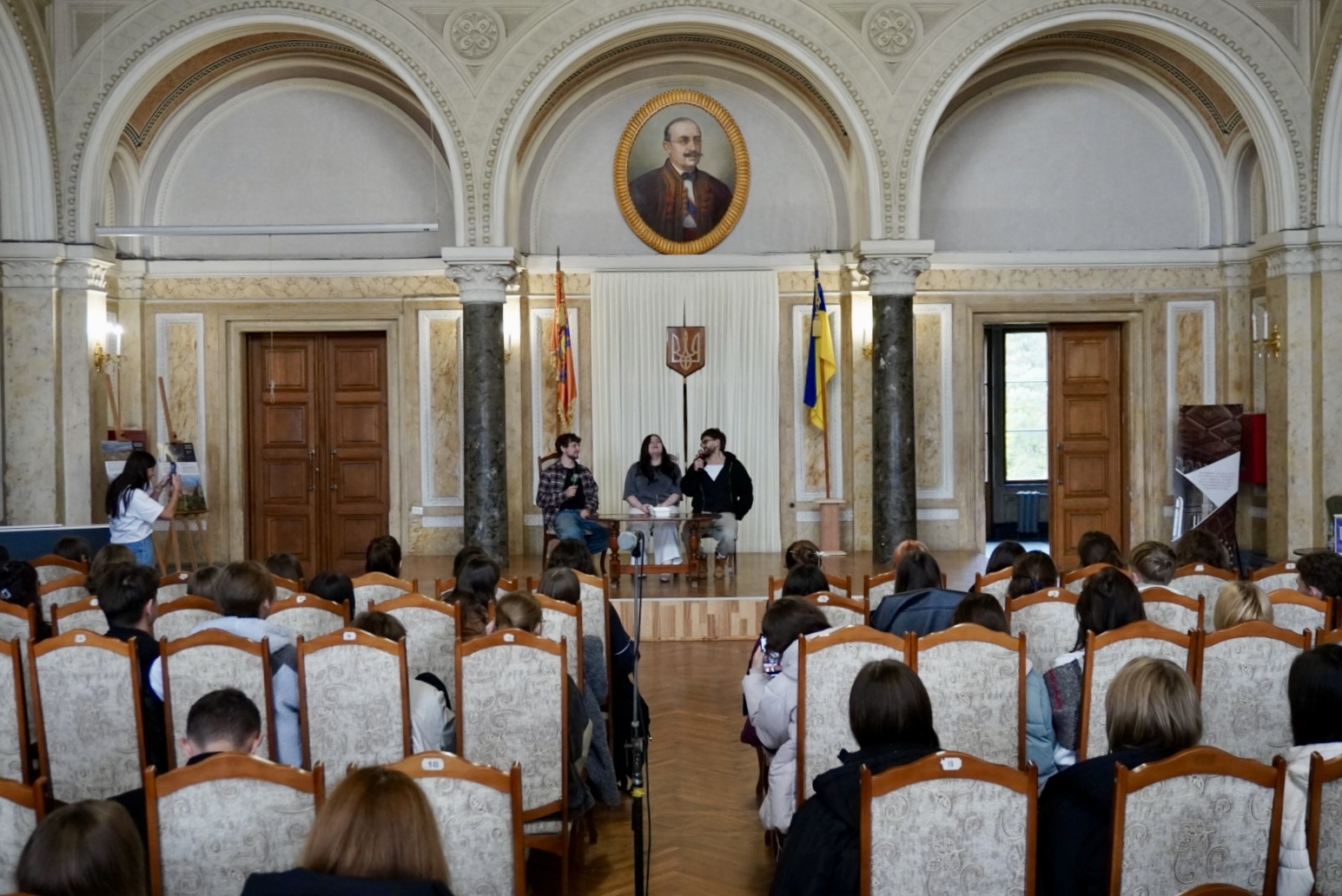 Музика, що об’єднує: зустріч студентів ЧНУ з гуртом Molodi