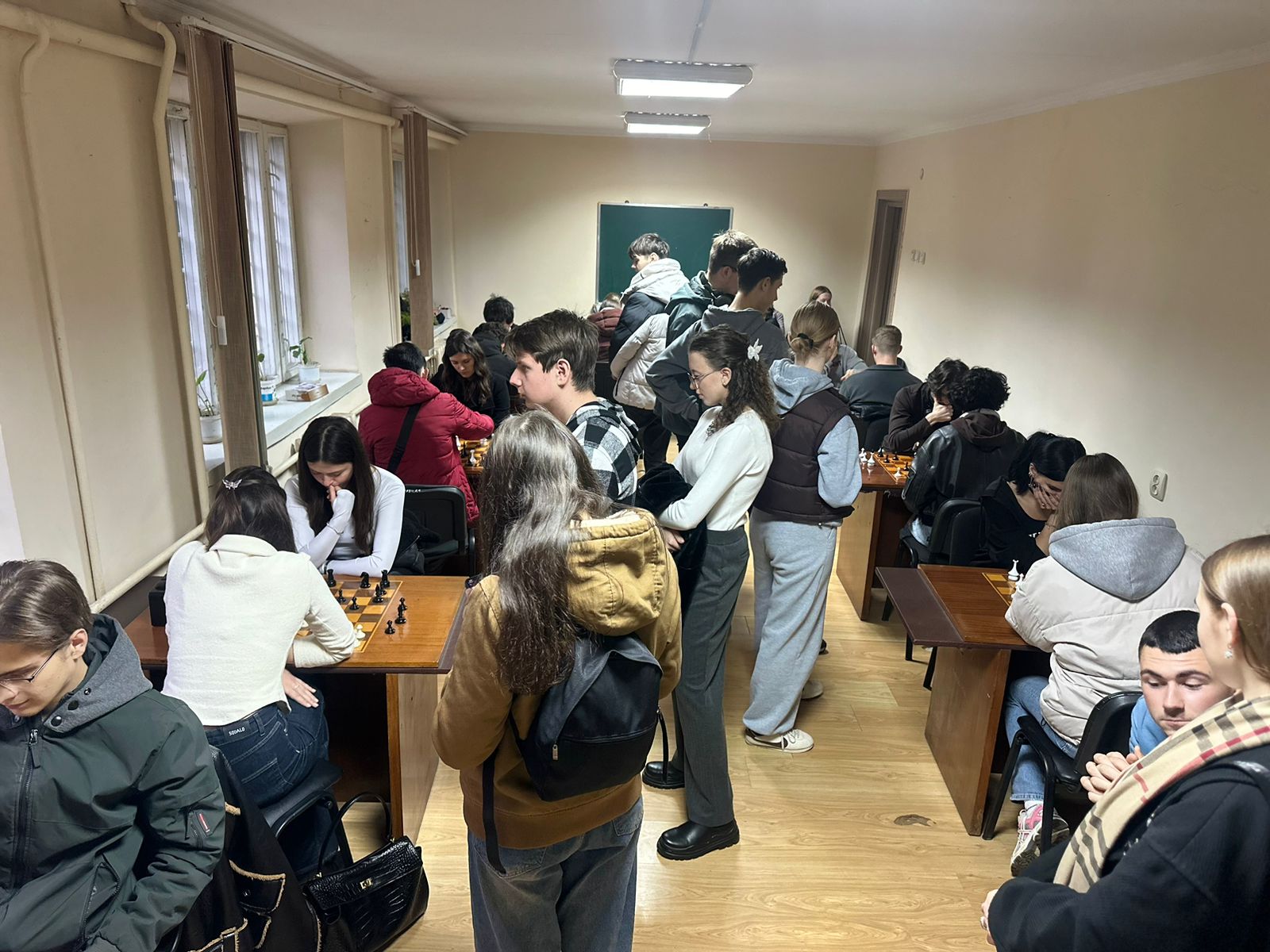 Змагання з шахів між студентами факультетів та навчально-наукових інститутів університету