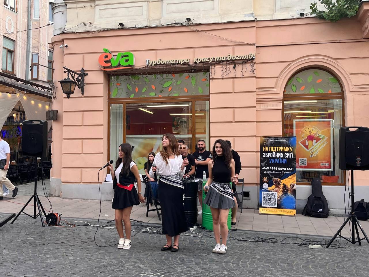 Благодійний концерт «ЧНУ для ЗСУ» зібрав понад 11 тисяч гривень